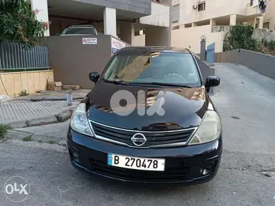 nissan tiida
