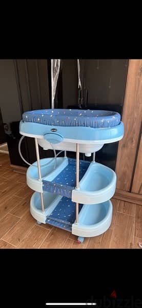 Changing table + bath 0