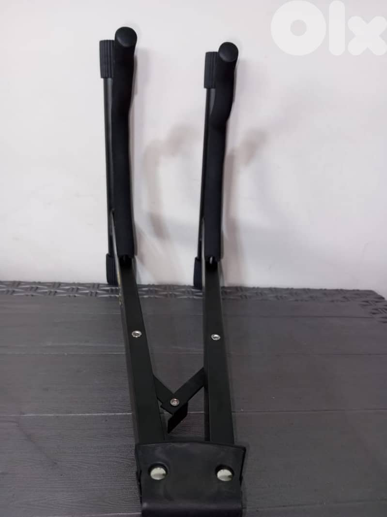Guitar Stand 2