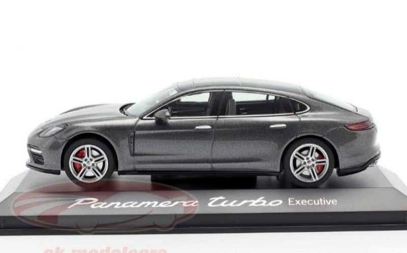 Porsche Panamera Turbo diecast car model 1;43. 2