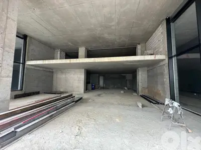 200 Sqm + 160 Sqm Mezanine | Brand New Showroom For Rent in Dekweneh