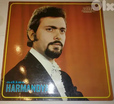 Adiss Harmandian – chante en Armenien live at the recital Phoenicia th