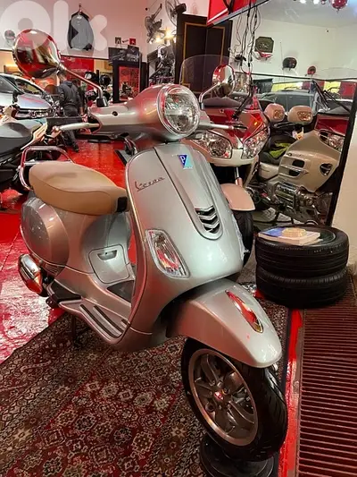 vespa 150 cc okm 2023 injection + ABS vespa 150 cc okm 2023 injection + ABS