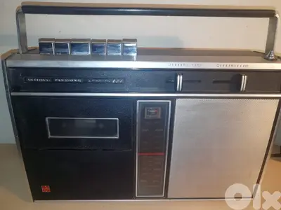 National Panasonic vintage 1970s radio cassetteRQ-236S