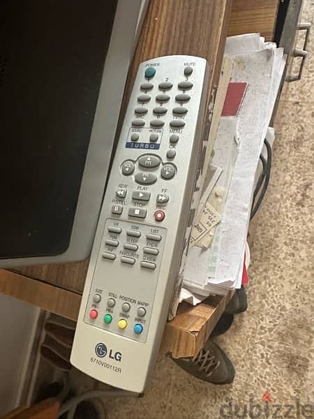 4 CRT TVs LG, Hisense, Hitachi, Star & Sony + stand 0