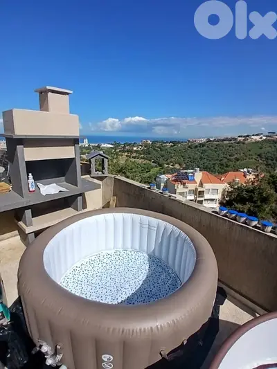 palm spring-lazy-spa jacuzzi outdoor