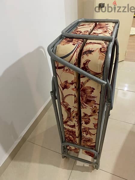 Adjustable single bed 1