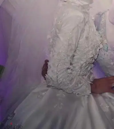 wedding dress for rent