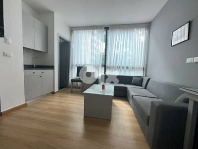 Superior Studio for rent Monthly in Clemenceauشقة مريحة للإيجار