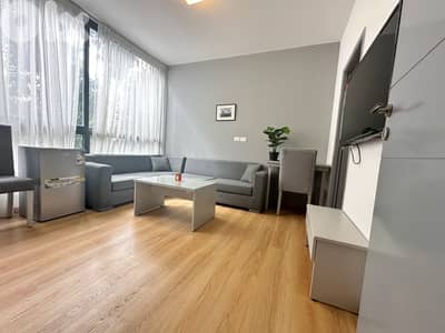 Superior Studio for rent Monthly in Clemenceauشقة مريحة للإيجار
