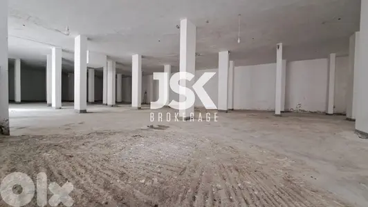L15138 -Spacious Warehouse For Sale In Dekweneh