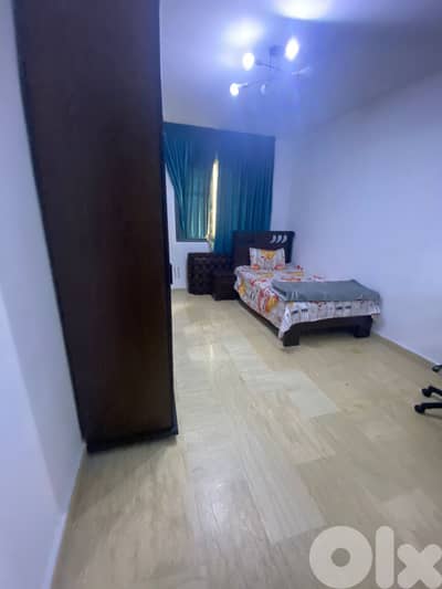 AIN EL MRAISSEH PRIME (220SQ) 3 BEDROOMS , (AM-191)