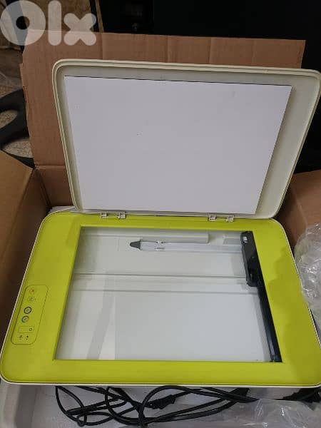 HP desk jet ink advantage 2135  3 in 1  print copy scan colored 0