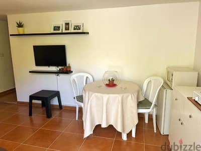 Rent a house with a garden in Mastita