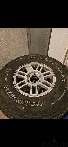 Hummer h3T original rims OEM with tires 0