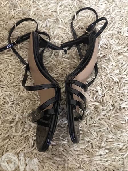 black sandals with straps 1