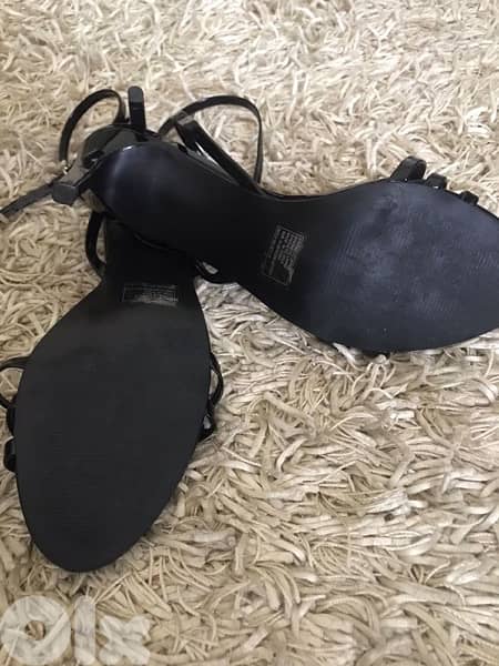 black sandals with straps 4