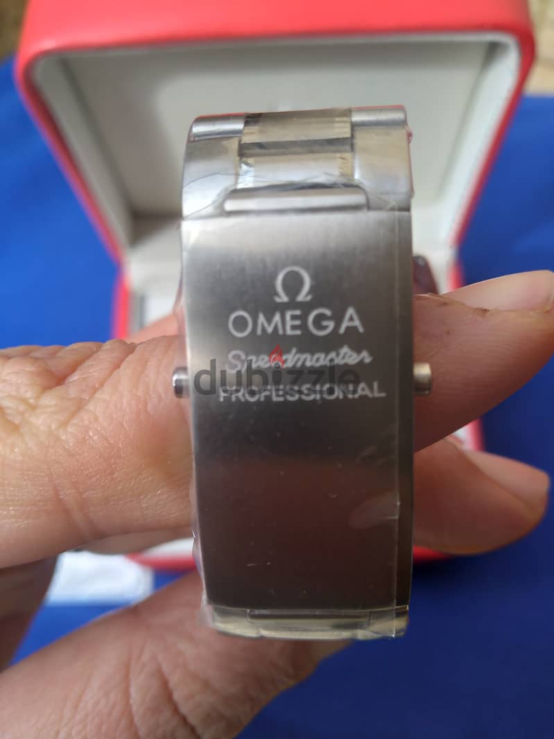 OMEGA - Snoopy award 1