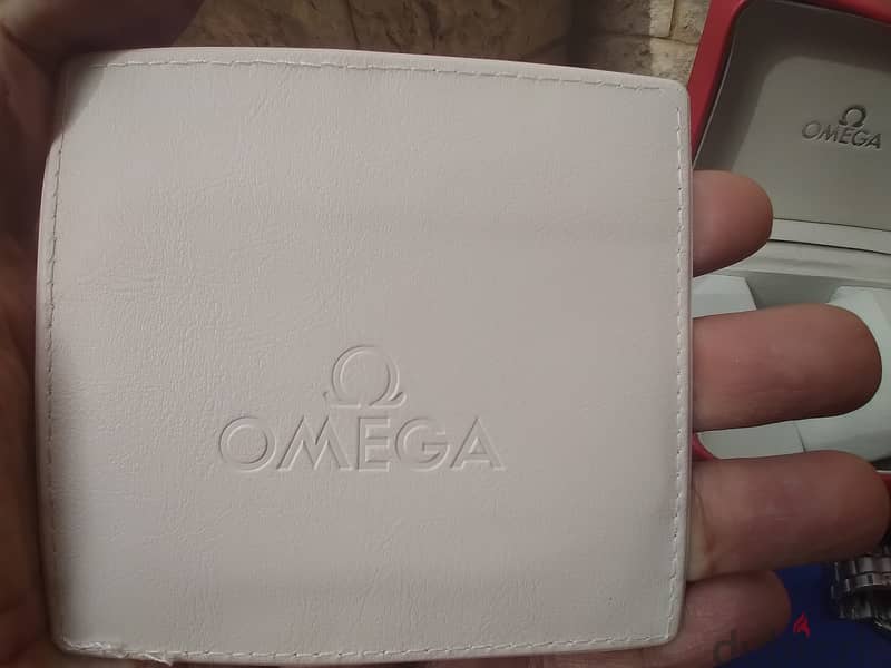 OMEGA - Snoopy award 3