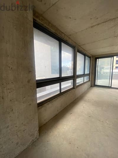 Industrial style office clini or Gym prime location in spears