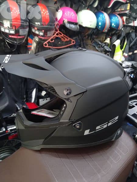 helmet Ls2 Fast evo size xL weight 1280 color matt black 0