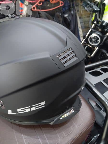 helmet Ls2 Fast evo size xL weight 1280 color matt black 4
