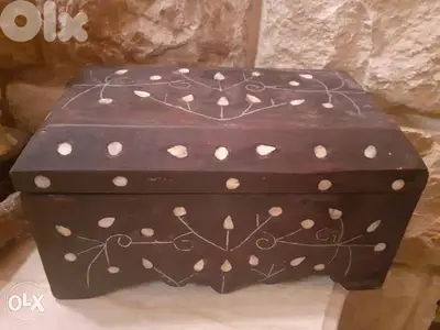 صندوق خشب مصدف انتيك