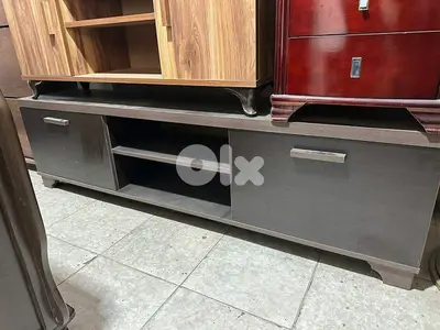 طاولة TV حجم كبير عرض 180 سم