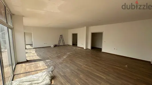 Office for Sale in Clemenceau مكتب للبيع بكليمنصو