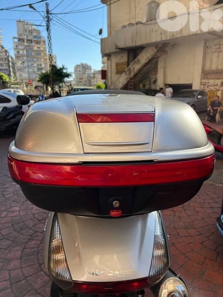 all boxes for motorcycle available 0