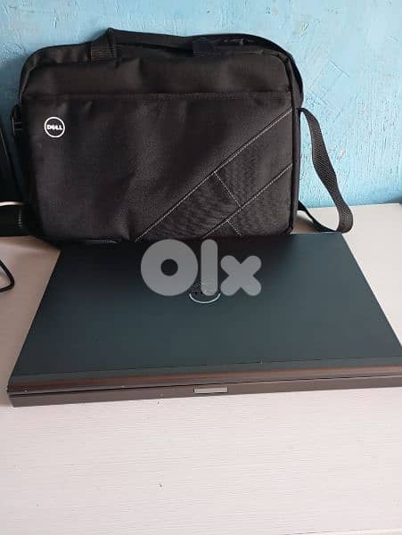 workstation laptop 0