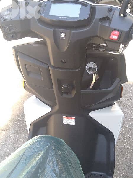 Suzuki Avenis 125cc 0klm dealer warranty injection led CBS 1