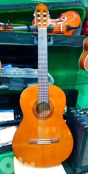 Yamaha classic guitar غيتار كلاسيك ياماها