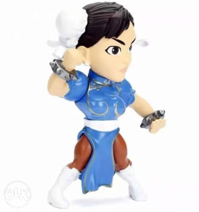 Chun-Li (Street Fighter) diecast figure. 2