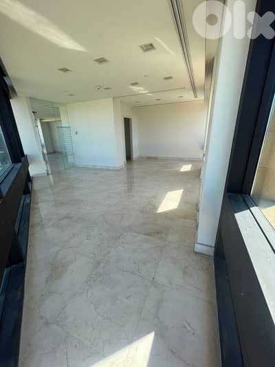 HIGH-END OFFICE IN THE HEART OF DOWNTOWN (850SQ) 25 OFFICES ,(BTR-275)