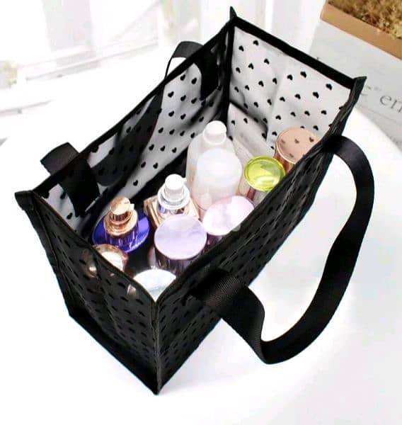 makeupp bag 3