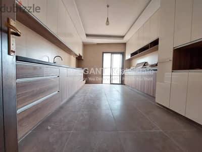 High End Finishing Flat with Breathtaking Sea View!