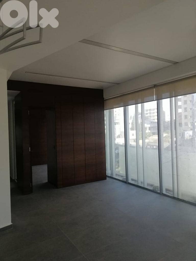 170 Sqm | Super Deluxe & Decorated Office For Rent In Horch Tabet 0