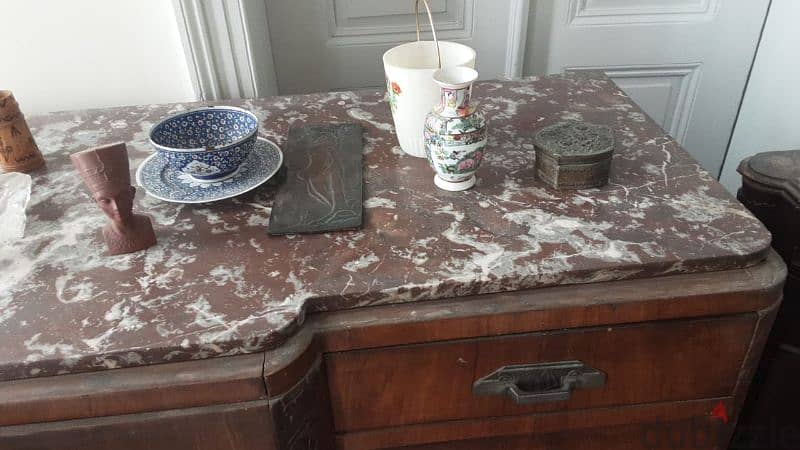 Buffet Antique. Bahut وجه رخام 1