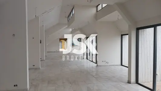 L15285-Spacious Showroom For Rent In Mtayleb