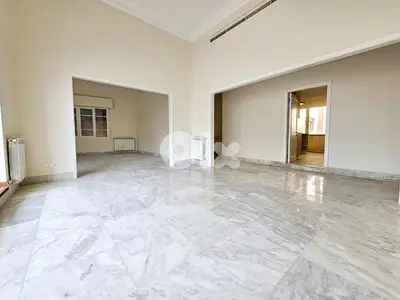 RA24-3425 Fully Renovated Vintage Apartment for Rent in Clemenceau