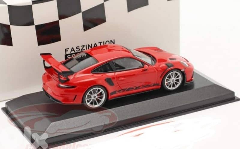 Porsche GT3 RS diecast car model 1;43. 4