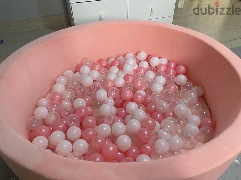 Ball pit 0