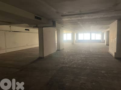 L15312- Showroom with High Ceiling for Rent in Achrafieh