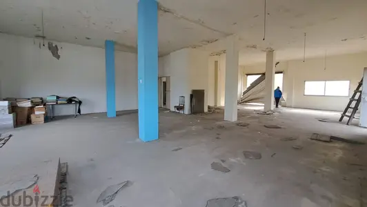 Depot & Office For Rent In Dora+400m2 Terrace/مستودع للأيجار في الدورة