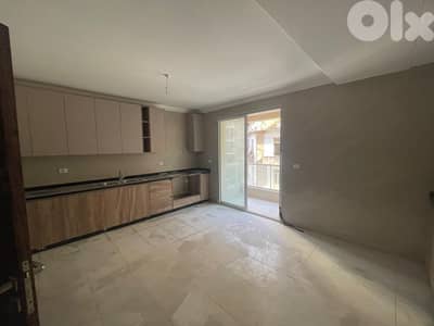 240 Sqm lApartment For Rent In Sanayeh شقة للاجار في الصنايع
