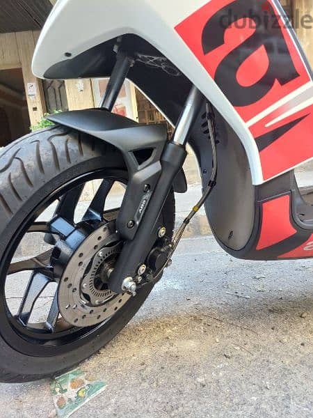 aprilia 2023 ABS 0