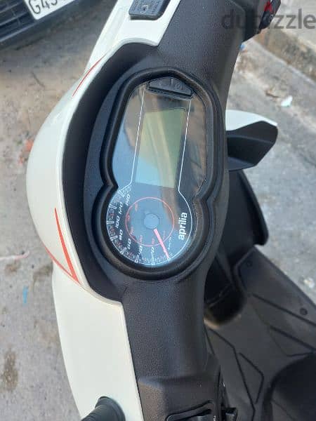 aprilia 2023 ABS 5