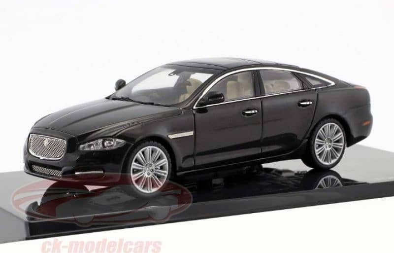 Jaguar XJ diecast car model 1;43. 1