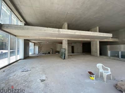 Amazing space for restaurant or showroom prime location Amazing space for restaurant or showroom prime location